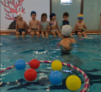 Kapalı Yüzme Havuzumuzda Yüzme Dersleri Başladı